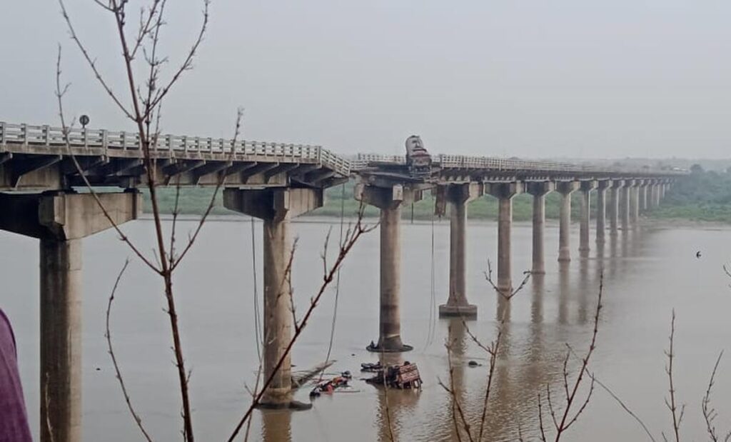 Vadodara Gambhira Bridge Collapse