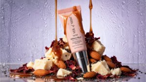 VEIL OF VEDA LAUNCHES THE LIP VEIL HIBISCUS BLUSH 